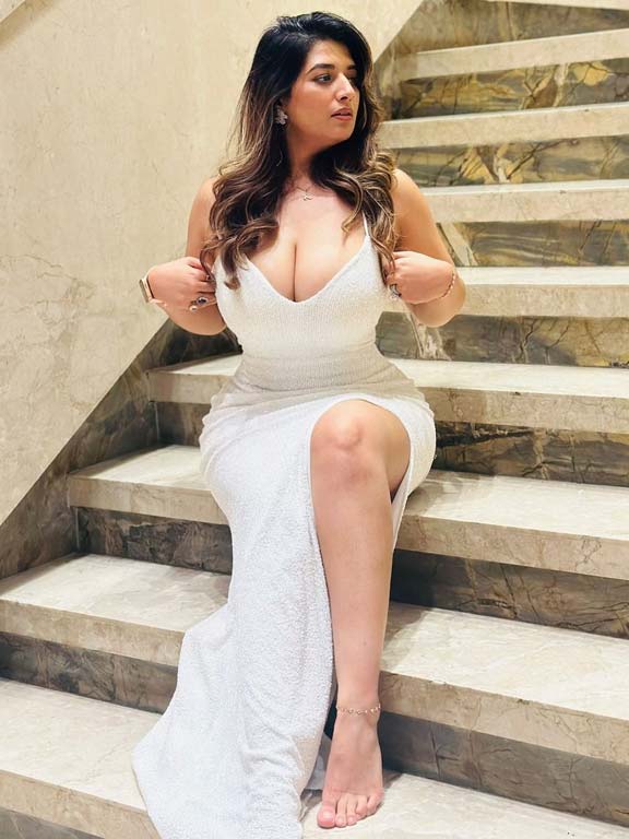 Well educated good experience Call girls in Gorakhpur are available here 